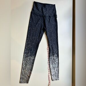 Beyond Yoga high waisted alloy ombré legging. Size S.